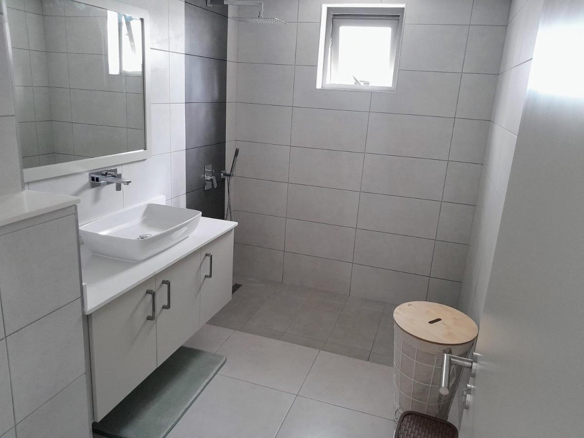 Joli Appartement Neuf, Route Cotiere غراند بايَ المظهر الخارجي الصورة