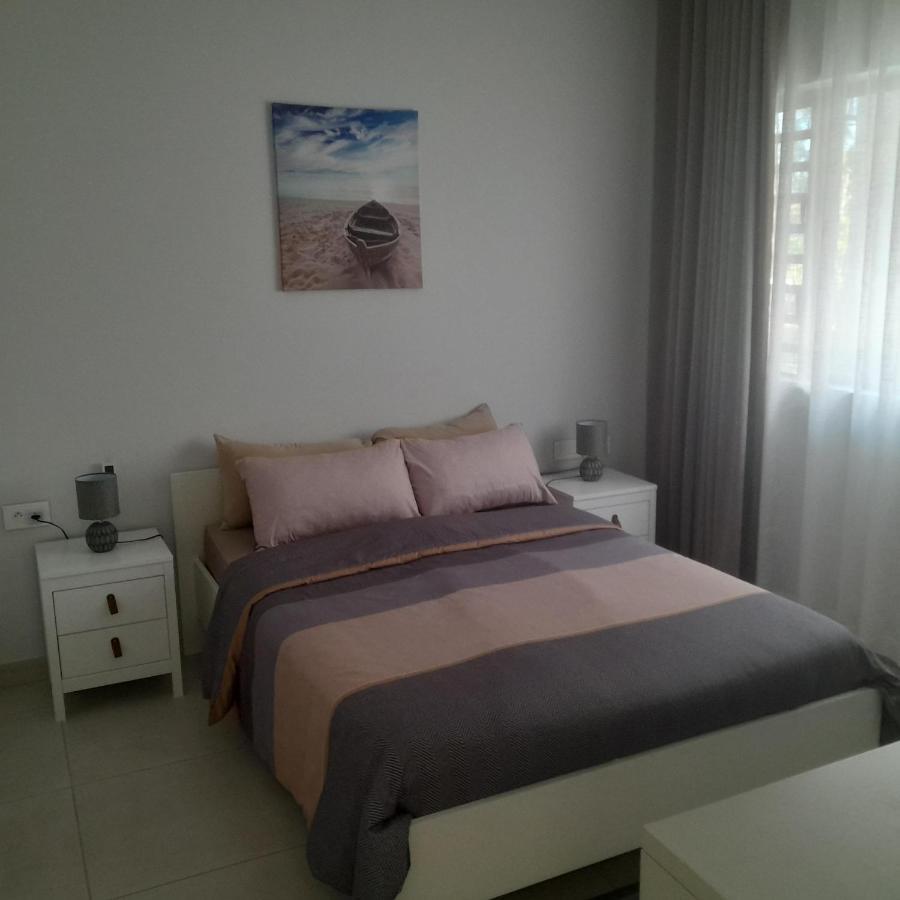 Joli Appartement Neuf, Route Cotiere غراند بايَ المظهر الخارجي الصورة